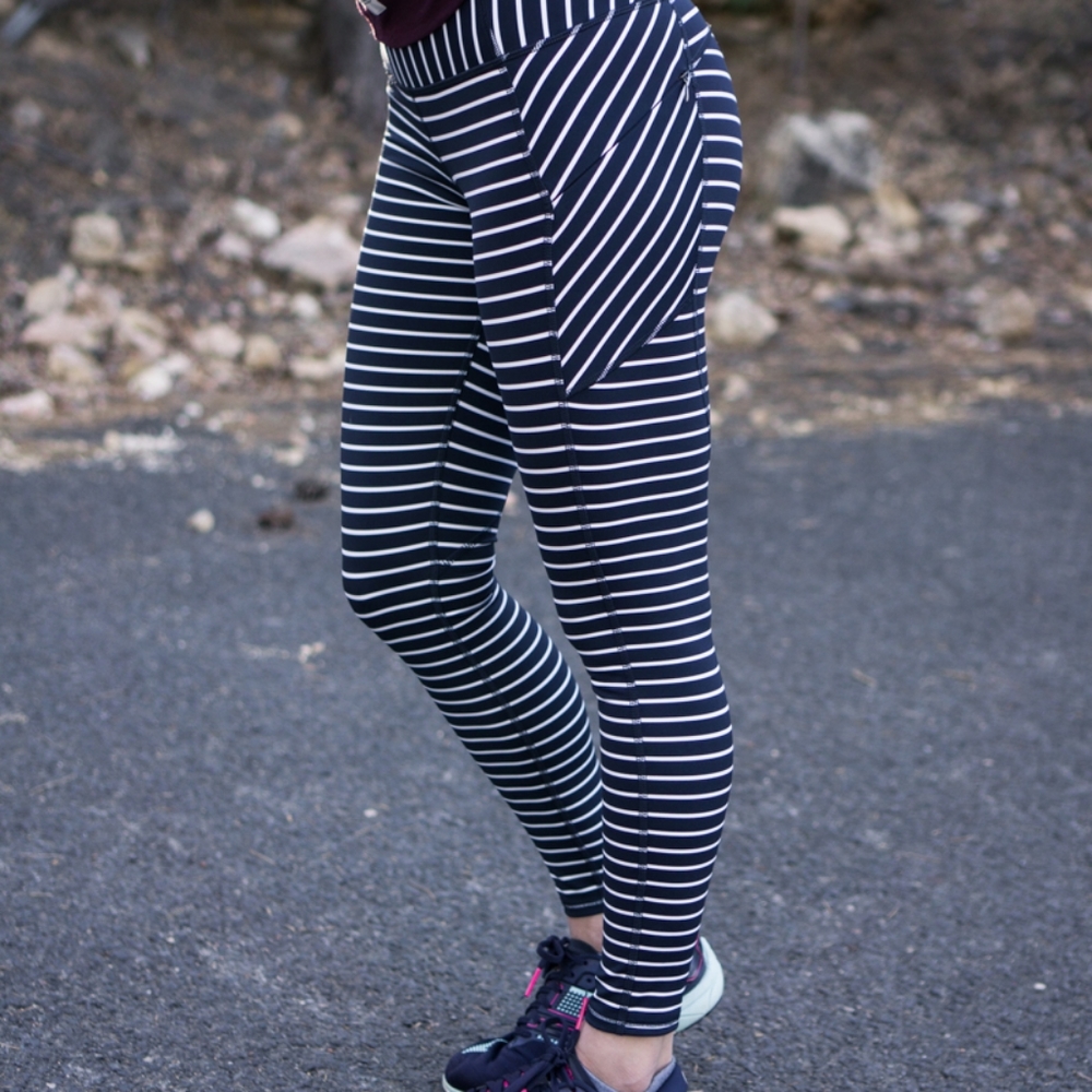 Athleta stripe Contender tight (S)